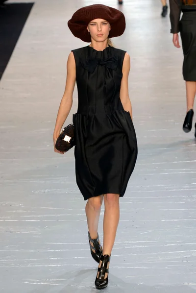 Look 32